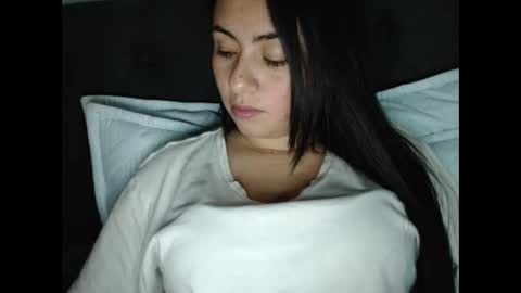 Snapshot of karlagiraldo140 chatting on 9, 10, 2025 Karla Giraldo online show from 9, 10, 2025