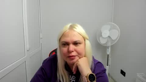 Snapshot of karlagoldd chatting on 24, 7, 2026 Karla online show from 24, 7, 2026