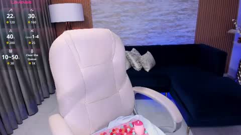 Snapshot of karlie_small chatting on 16, 7, 2026 Karli online show from 16, 7, 2026