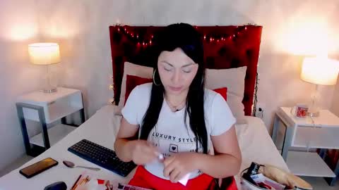 Karly Print online show from 28, 1, 2025