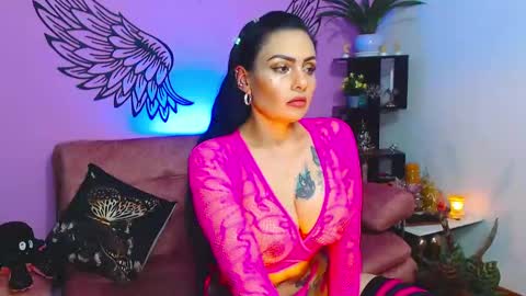 Karol Kenedy online show from 3, 3, 2025