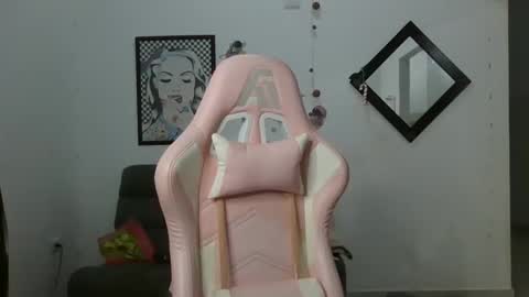 Snapshot of karol_naughty chatting on 11, 12, 2024 online show from 11, 12, 2024