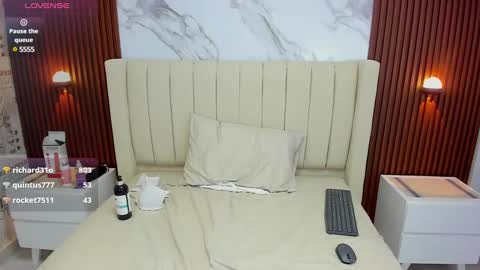 Karol and Luna online show from 7, 2, 2025