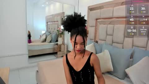 Snapshot of karolebonyy chatting on 2, 11, 2025 Karol online show from 2, 11, 2025