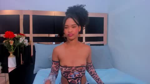 Snapshot of karolebonyy chatting on 17, 11, 2025 Karol online show from 17, 11, 2025