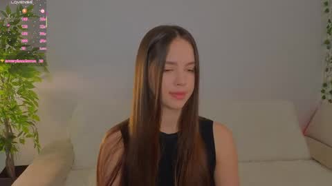 Snapshot of karoledemara chatting on 16, 5, 2026 Molly online show from 16, 5, 2026