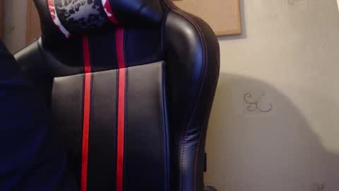 Snapshot of karolhorny96 chatting on 25, 11, 2025 Karol online show from 25, 11, 2025