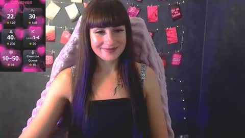 Snapshot of karolina_mia chatting on 17, 10, 2025 Caroline online show from 17, 10, 2025