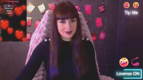 Snapshot of karolina_mia chatting on 23, 10, 2025 Caroline online show from 23, 10, 2025