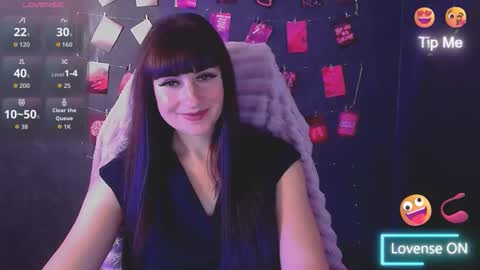 Snapshot of karolina_mia chatting on 30, 10, 2025 Caroline online show from 30, 10, 2025