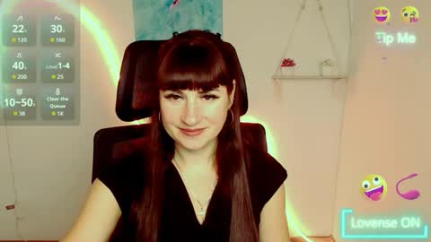 Snapshot of karolina_mia chatting on 5, 11, 2025 Caroline online show from 5, 11, 2025