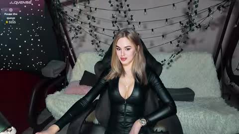 Snapshot of karolinahayes chatting on 15, 3, 2026 KarolinaHayes online show from 15, 3, 2026