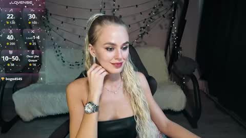 Snapshot of karolinahayes chatting on 27, 4, 2026 KarolinaHayes online show from 27, 4, 2026