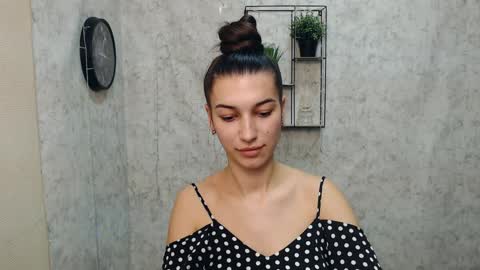 Karolina online show from 14, 1, 2025