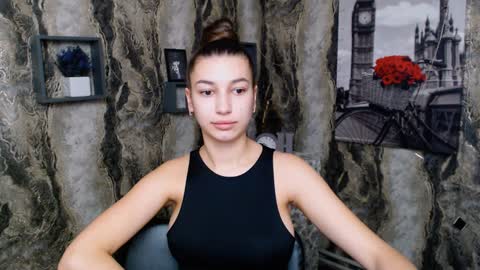 Karolina online show from 2, 2, 2025