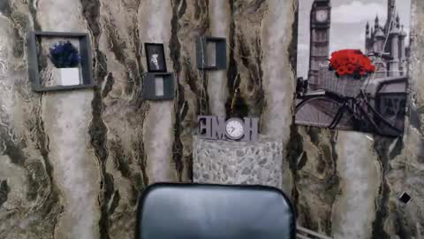 Karolina online show from 2, 2, 2025