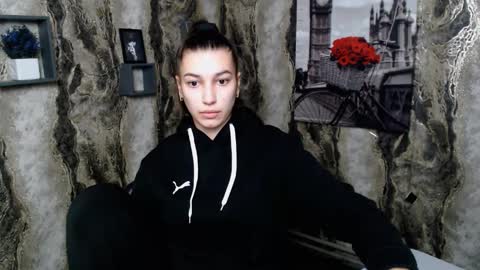 Karolina online show from 5, 2, 2025