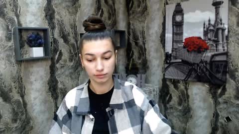 Karolina online show from 7, 2, 2025