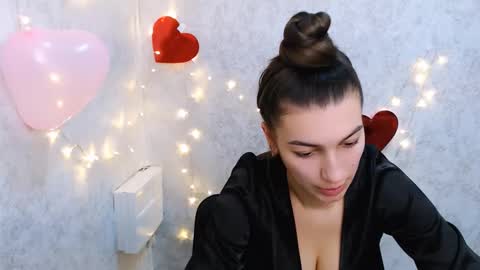 Karolina online show from 14, 2, 2025