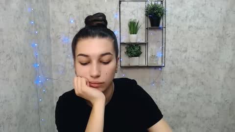 Karolina online show from 15, 2, 2025