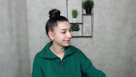 Karolina online show from 8, 3, 2025