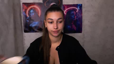 Karolina online show from 15, 9, 2025