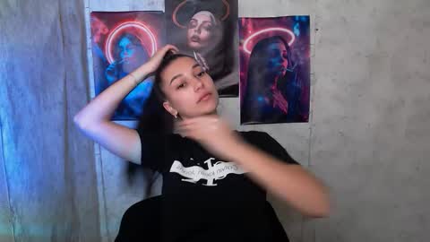 Karolina online show from 14, 10, 2025