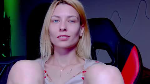 karoline121 online show from 5, 10, 2025