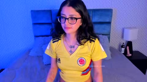 Snapshot of karoline_jones_ chatting on 9, 2, 2025 Karoline online show from 9, 2, 2025