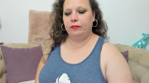 Snapshot of karolinejoyy chatting on 11, 9, 2025 KarolineJoyy online show from 11, 9, 2025