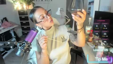Snapshot of karolinna_xxx chatting on 29, 5, 2026 Caro online show from 29, 5, 2026