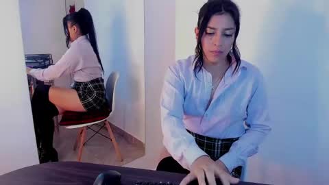 Kasandra Grant online show from 15, 4, 2026