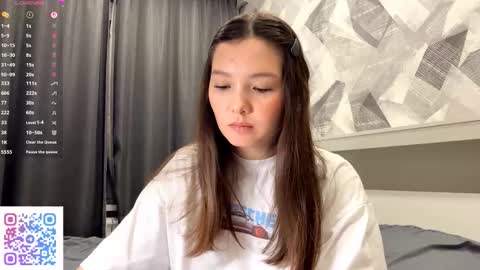 Snapshot of kassandrataulbee chatting on 13, 10, 2025 Kira online show from 13, 10, 2025