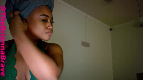 BriannaBrave online show from 23, 12, 2025