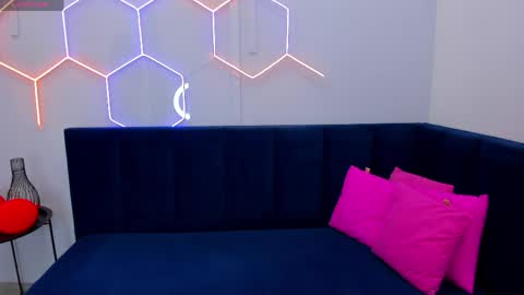 kat__cat online show from 17, 4, 2026