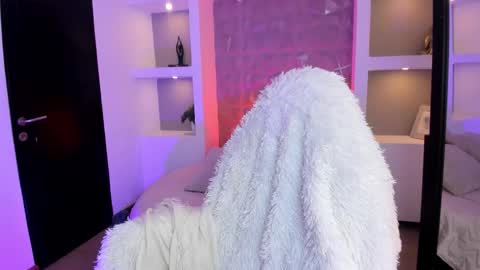 Snapshot of kat_blake chatting on 5, 12, 2025 kat_blake online show from 5, 12, 2025