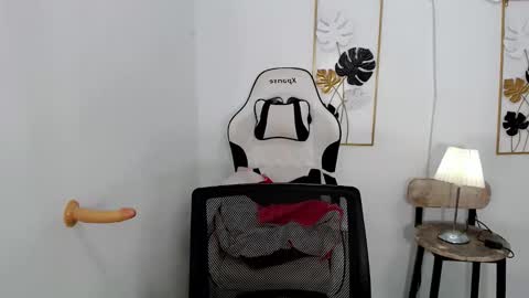 kataluna_hugecock69 online show from 25, 2, 2026