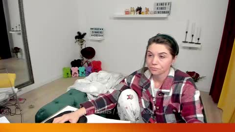    online show from 4, 3, 2025