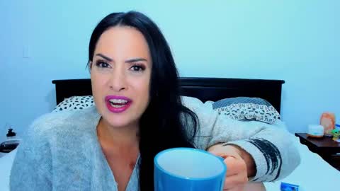 Snapshot of katarina_synnn chatting on 6, 3, 2025 kata online show from 6, 3, 2025