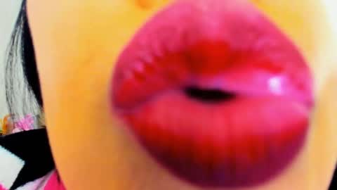 Snapshot of katarina_synnn chatting on 6, 10, 2025 kata online show from 6, 10, 2025