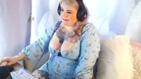 Snapshot of katarinaarria chatting on 10, 7, 2026 KatarinaArria online show from 10, 7, 2026