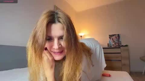 Snapshot of kate__love chatting on 3, 11, 2025 Kate online show from 3, 11, 2025