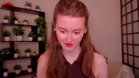 Snapshot of kate_cuddle chatting on 29, 4, 2026 Kate online show from 29, 4, 2026