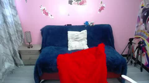 kate_lawrence_ online show from 10, 12, 2024