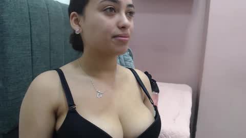 Snapshot of kate_stam chatting on 16, 10, 2025 Kari online show from 16, 10, 2025