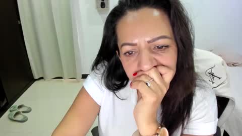 Snapshot of katerinamilf_ chatting on 9, 2, 2026 kata online show from 9, 2, 2026