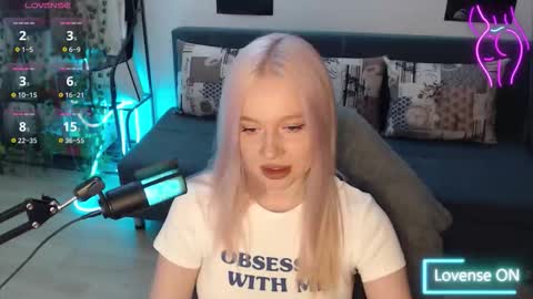 Snapshot of katerinaxvold chatting on 14, 11, 2025 Lisa online show from 14, 11, 2025