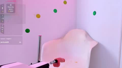 Snapshot of katey_curvy01 chatting on 18, 12, 2024 katey Curvy01 online show from 18, 12, 2024