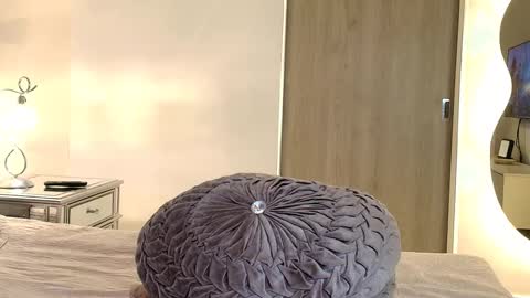 Snapshot of kathalove_1 chatting on 24, 9, 2025 Klove online show from 24, 9, 2025