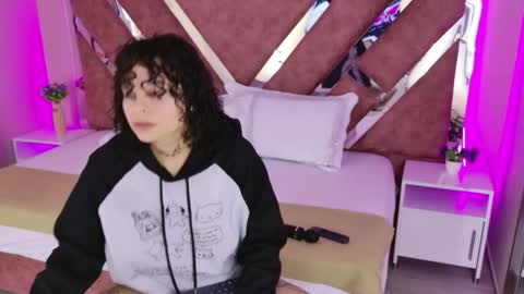 KatheGomez  online show from 11, 2, 2026